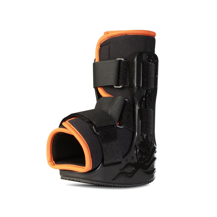 MiniTrax pediatric walking boot